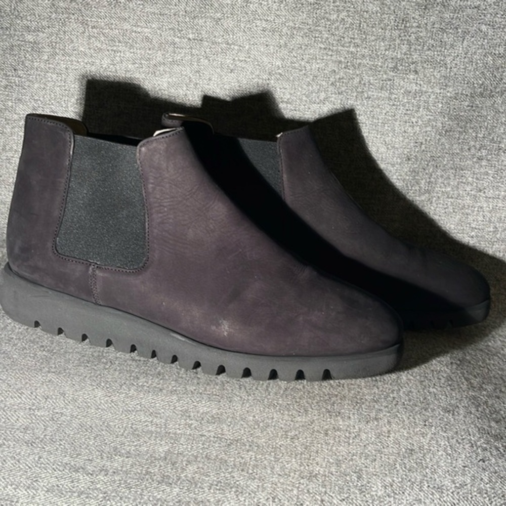 Amalfi by Rangoni Enrico Chelsea Boot. NEW
